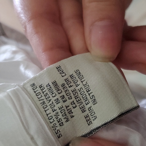 White and black two-piece skirt and top suit set - Picture 7 of 7